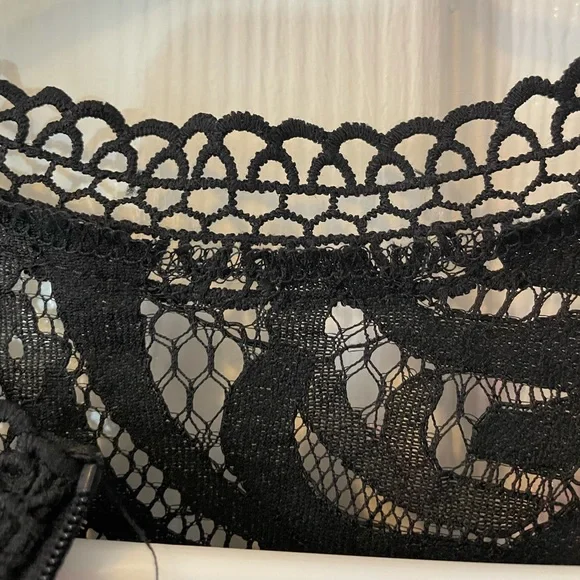 Peach blouse coverlet zipper black lace puff half sleeves sexy fun like new - Picture 10 of 13